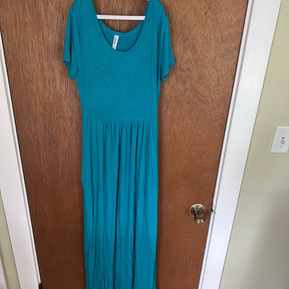 Elegant Teal Maxi Dress